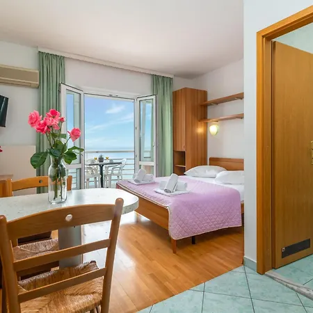 Jerkan 16 By Interhome Apartman