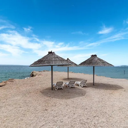 Jerkan 16 By Interhome *