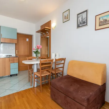 Jerkan 16 By Interhome Apartman *